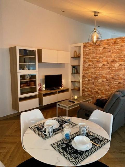 El Loft De Andy Apartment โอเบียโด ภายนอก รูปภาพ